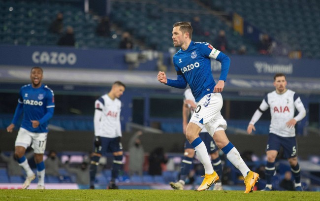 队员通过意 队员通过意